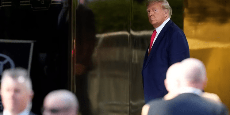 Donald Trump se entregará en un proceso penal histórico en EEUU