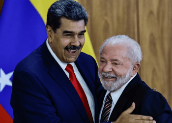 Cumbre de presidentes en Brasil, otro “salvavidas” al aislamiento internacional de Maduro, según expertos