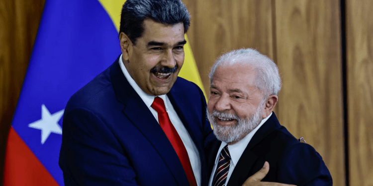 Cumbre de presidentes en Brasil, otro “salvavidas” al aislamiento internacional de Maduro, según expertos