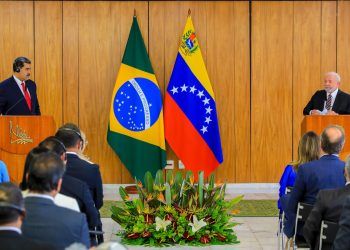 Brasil: Lula recibe a Maduro en el Palacio do Planalto en Brasilia