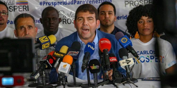 Prosperi propone al resto de los candidatos inscribirse juntos ante la Comisión de Primarias opositoras