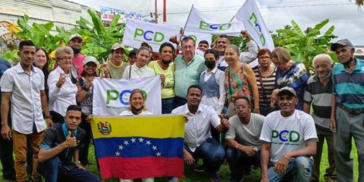 César Pérez Vivas es postulado por el partido Centro Democrático como candidato a las primarias opositoras