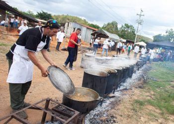 Carabobo: Bertucci llamó a unir fuerzas a favor de los más necesitados en recorrido por la entidad