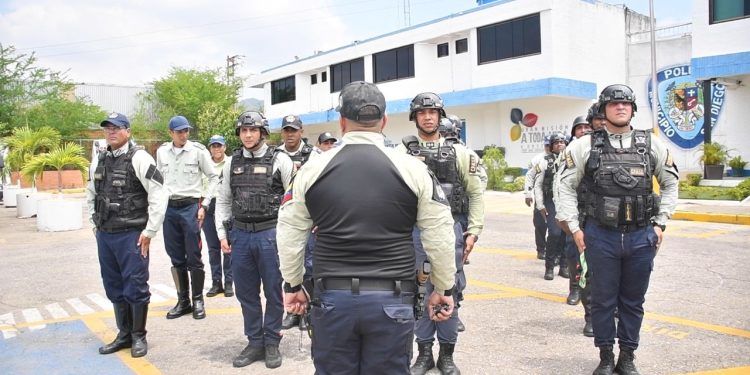 Carabobo: Alcalde de San Diego estudia proyecto de profesionalización para funcionarios policiales