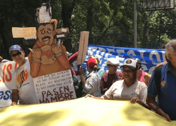 Trabajadores y jubilados califican de “engaño” ajustes anunciados por Maduro
