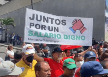 Trabajadores protestan contra “salarios de hambre” en Venezuela