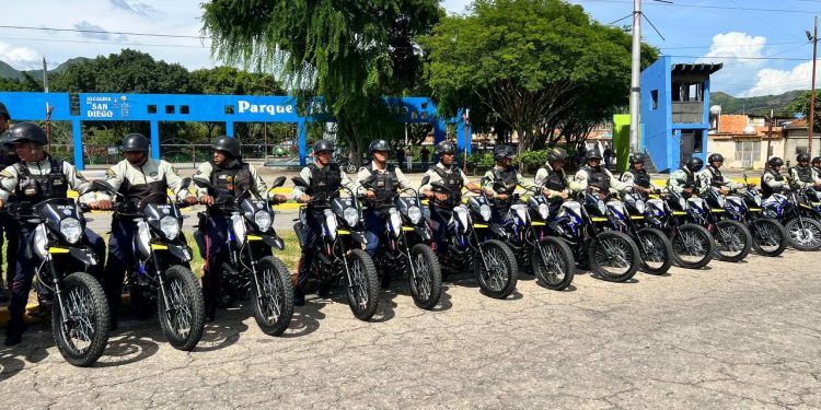San Diego: Alcalde León Jurado entregó 20 motos a Policía Municipal