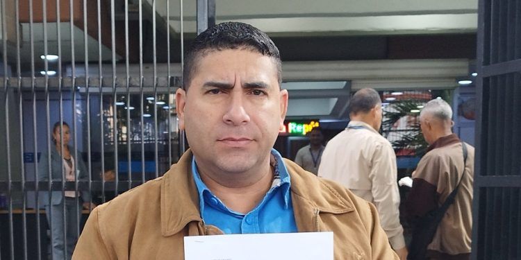 Luis Ratti solicitó inhabilitación política de María Corina Machado, Capriles y Superlano
