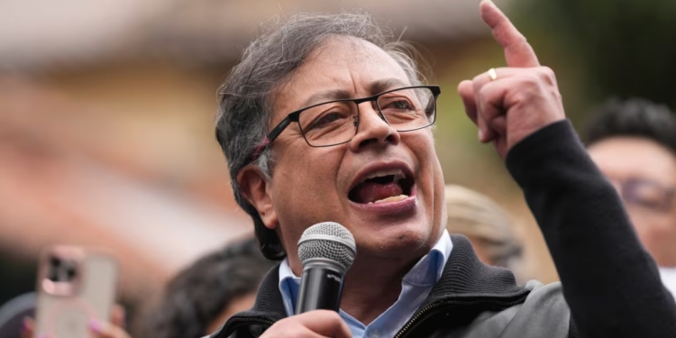 Colombia: «preocupa» discurso de Petro sobre la prensa (+ Videos)