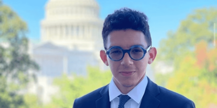 Luis Moros: Huyó de Venezuela con 100 dólares y hoy se dedica a inspirar a jóvenes refugiados (+ Videos)