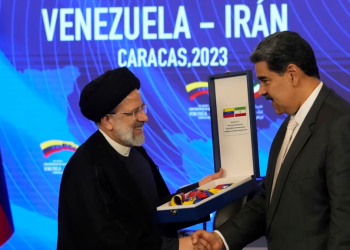 Visita del presidente de Irán a Maduro es parte de una “arremetida” según expertos