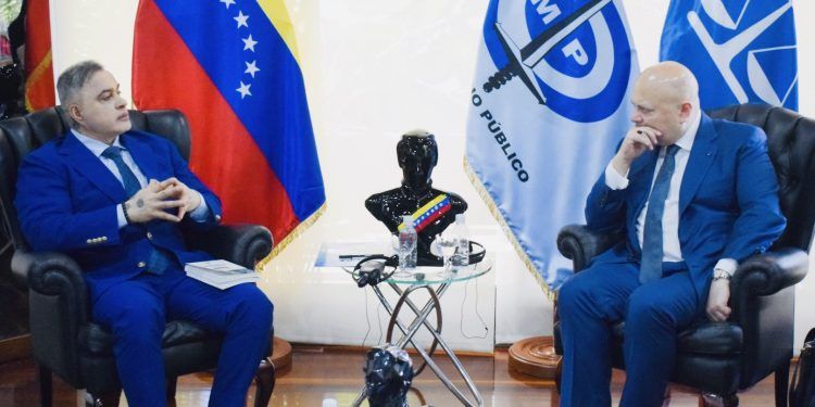 Fiscal de la CPI Karim Khan está en Venezuela, hermetismo marca su visita