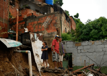 Venezuela: Lluvias provocan inundaciones y aludes en ocho estados