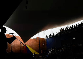 Jesús María Casal, presidente de la Comisión Nacional de Primaria, habla durante un evento en Caracas, el 15 de febrero de 2023.