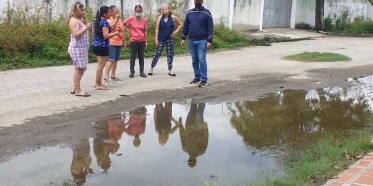 Carabobo: Vecinos denuncian bote de aguas servidas en Ciudad Alianza- Guacara