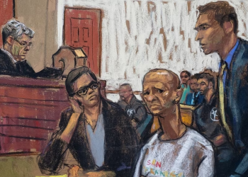 Un bosquejo publicado por Reuters ilustra la presentación de Hugo "El Pollo" Carvajal, ex jefe de los servicios de inteligencia militar en Venezuela, ante el juez Stewart Aaron, en la Corte Federal de Manhattan, Nueva York, este jueves 20 de julio de 2023.