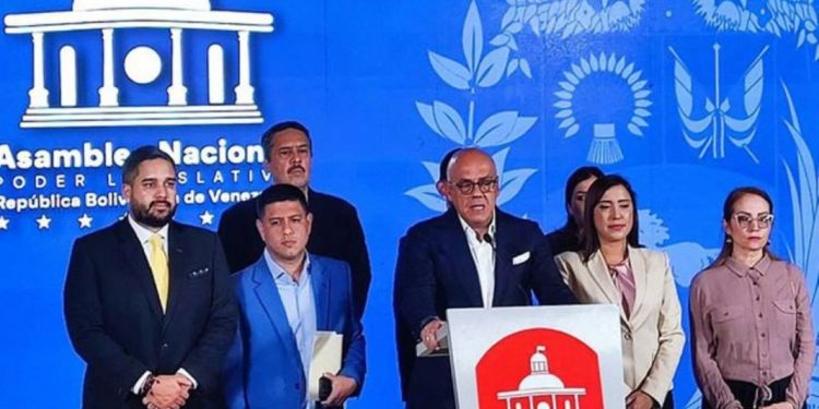 Gobierno de Maduro pide a EEUU entregue a Hugo «El Pollo» Carvajal (+ Video)