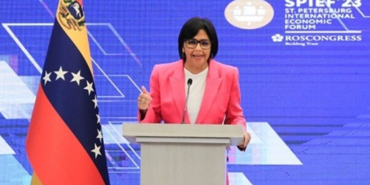Gobierno de Maduro pedirá levantamiento de sanciones en la CELAC -UE