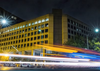 El FBI recurre a las redes sociales para rastrear a los traidores