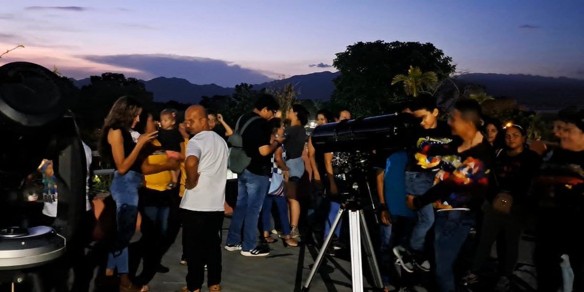 Fundación IOCC: «Noche de Observación Astronómica fue una gran oportunidad para acercar la ciencia a la gente»