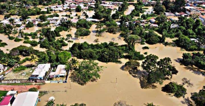 Bolívar: Santa Elena de Uairén en emergencia, tras crecida del río (+ Video)