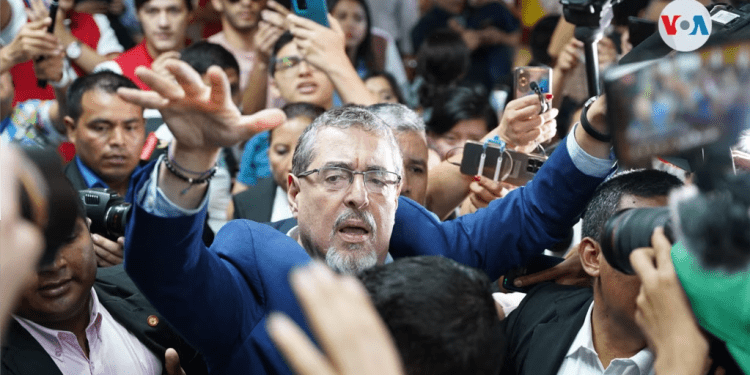 Bernardo Arévalo, nuevo presidente de Guatemala. Foto: Houston Castillo, VOA