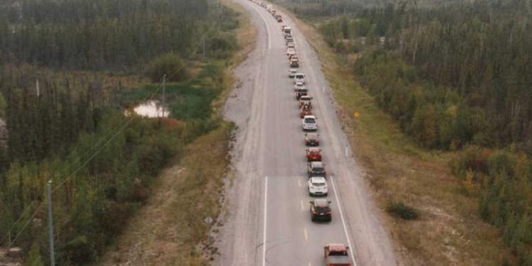 Canadá: activan evacuación inmediata de 20.000 personas amenazadas por incendios forestales (+ Video)