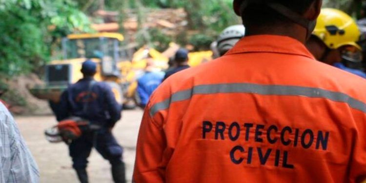 Miranda: Destituido director de Protección Civil de Santa Teresa del Tuy , tras disparar al aire en festejo de cumpleaños (+ Video)