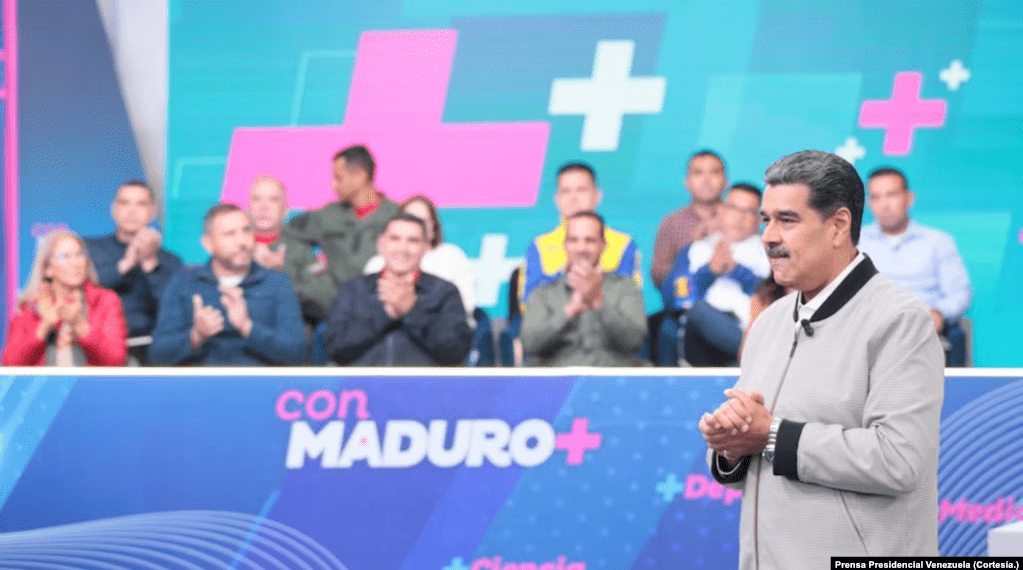 El presidente Nicolás Maduro interviene en su programa Con Maduro+ durante su transmisión el pasado lunes 14 de agosto de 2023. Un grupo de tiktokers ha sido criticado por visitar y conversar con el mandatario en ese espacio televisivo.