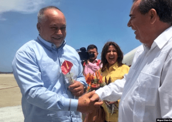 Diosdado Cabello, primer vicepresidente del PSUV, llega a Cuba como jefe de una delegación oficial de esa organización partidista que estará en la isla hasta el viernes.