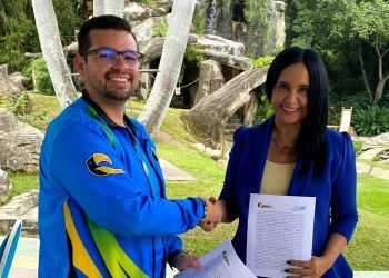 Suscrita alianza entre CNP Carabobo y Club Isla La Cumaca para recreación de periodista y familiares