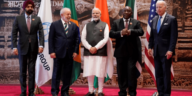Izquierda a derecha, presidente del Banco Mundial, Ajay Banga, presidente de Brasil, Luiz Lula da Silva, primer ministro indio, Narendra Modi, presidente sudafricano, Cyril Ramaphosa, y presidente de EEUU, Joe Biden, en en Nueva Delhi, India, el sábado. 9 de septiembre de 2023.