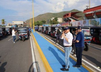 Carabobo: Gobernador Lacava entregó más de 60 unidades de “Dracutaxi” en Puerto Cabello