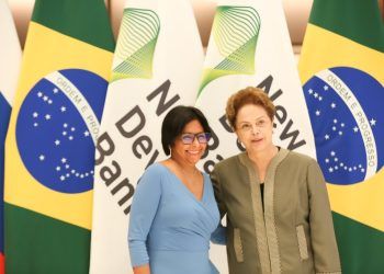 China: Delcy Rodríguez visitó el Banco de los BRICS