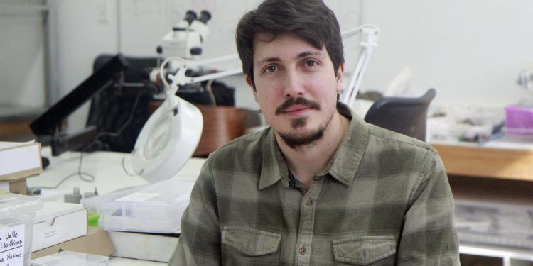 Hans Püschel, el investigador chileno que corrige error de más de 150 años sobre enigmático mamífero descubierto por Charles Darwin