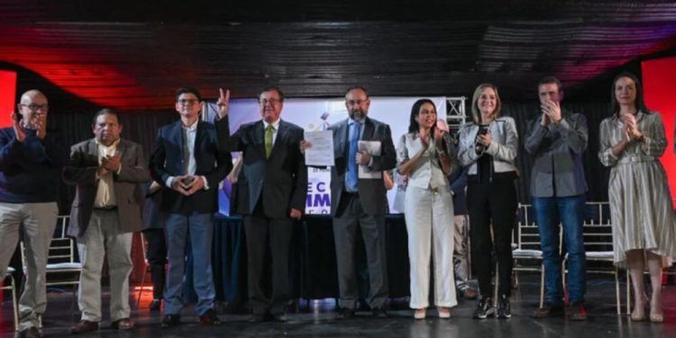 Vicente Díaz: «La Primaria al ser abierta utiliza todo el Registro Electoral»