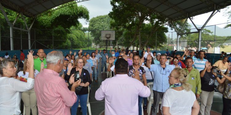 Carabobo: Jesús Acosta Medina juramentó nutrido equipo de voluntarios de María Corina Machado