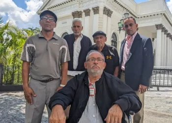Jubilados de PDVSA levantaron huelga de hambre tras llegar a acuerdos con la estatal petrolera
