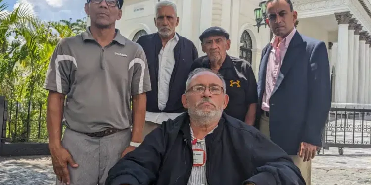 Jubilados de PDVSA levantaron huelga de hambre tras llegar a acuerdos con la estatal petrolera