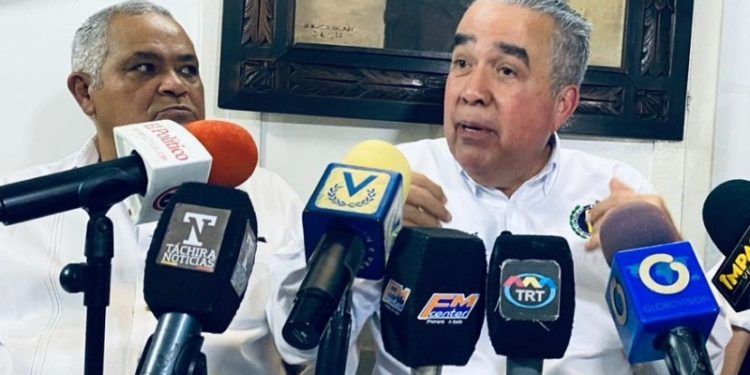 Luis Eduardo Martínez: «AD movilizará 35 mil testigos de votación para el Referéndum Consultivo»