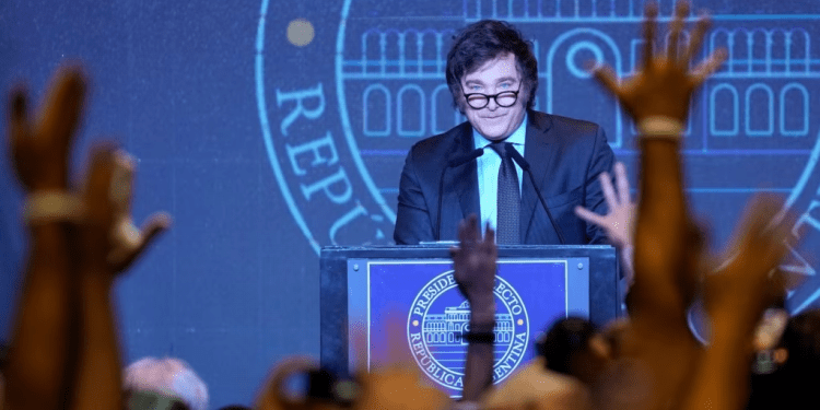 El presidente electo de Argentina, Javier Milei, durante su discurso de victoria. Buenos Aires, Argentina, el 19 de noviembre de 2023.
