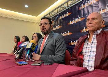Antonio Ecarri en Carabobo: «Una crisis bélica por el Esequibo dispararía los precios del petróleo en el mundo»
