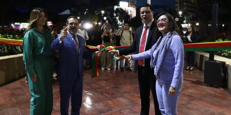 Carabobo: rehabilitada la Plaza Bolívar de Valencia por la alcaldía de Valencia
