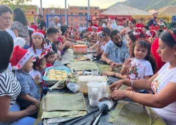 Carabobo: Más de 4 mil hallacas prepararon padres, alumnos y docentes en tradicional “Hallacazo 2023”