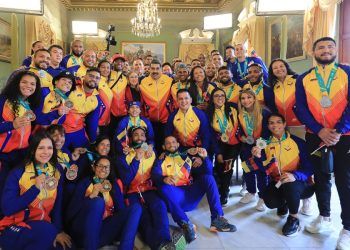 Maduro recibió a medallistas venezolanos de los Panamericanos Santiago 2023 (+ Video)