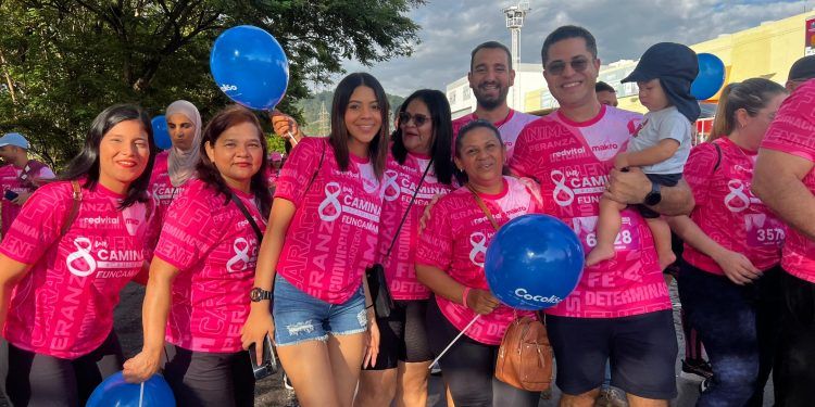 Caminata Rosa de Funcamama, contó con la participación del alcalde León Jurado