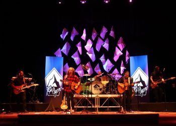 Valencia vibró con el espectáculo de Témpano y Pentágono de un concierto memorable en el Teatro Municipal