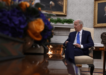 Fotografía del presidente estadounidense Joe Biden durante una reunión en la Casa Blanca el 2 de noviembre. El gobierno de Estados Unidos se ha convertido en un actor clave de las negociaciones políticas en Venezuela.
