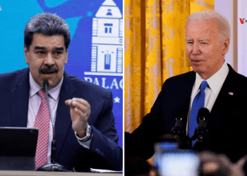 Fotocomposición realizada por la Voz de América en la que aparecen los presidentes de Venezuela y Estados Unidos, Nicolás Maduro y Joe Biden.