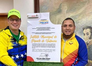Alcalde de Valencia recibió reconocimiento de la II Expo Juventud y Deporte